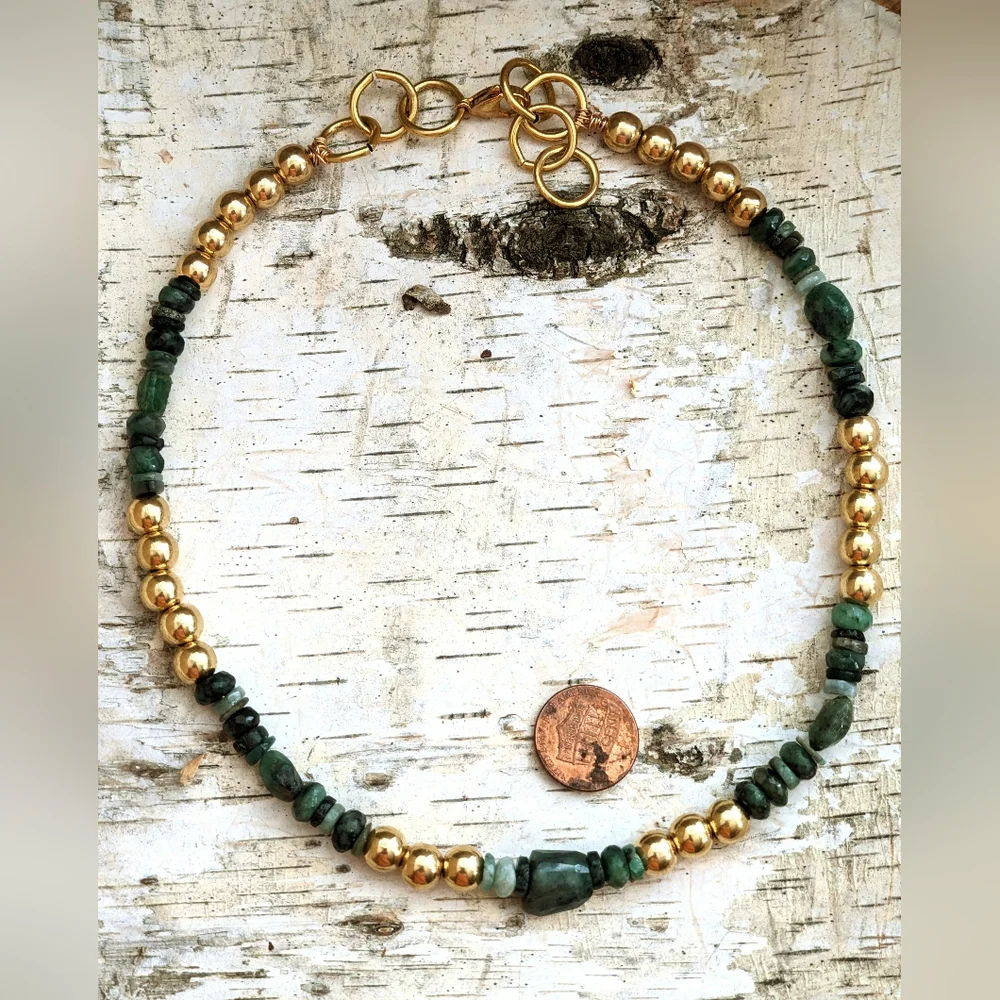 Natural Green Emerald Chips, Beads and Stones With Gold Bead Balls Necklace